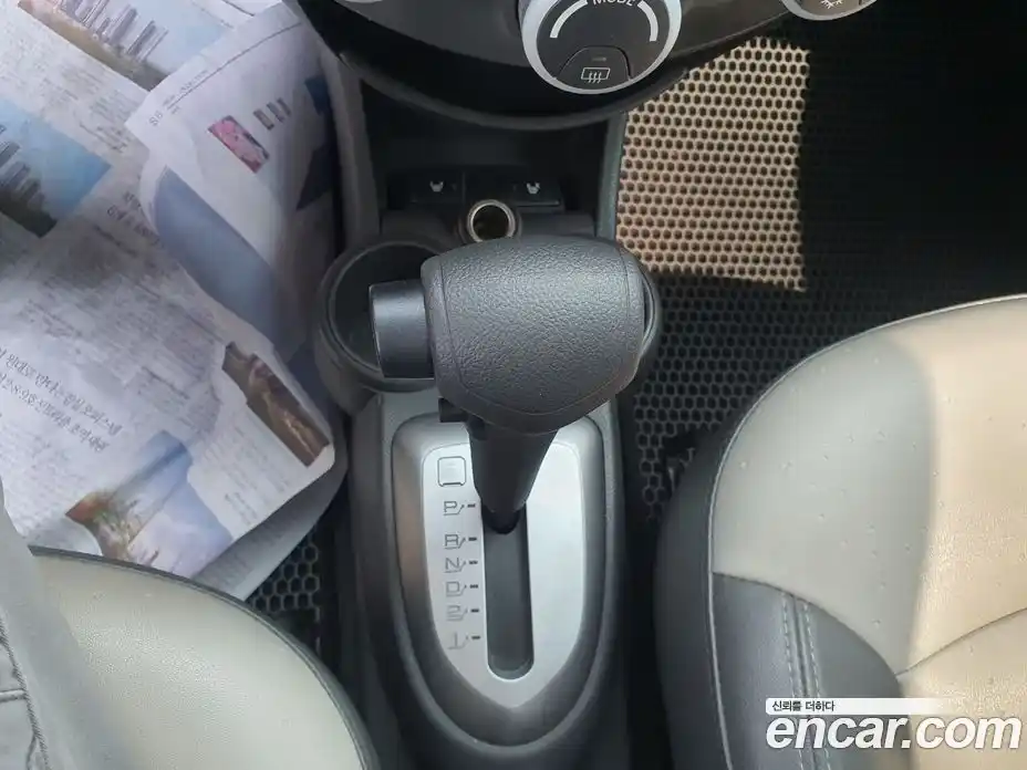 Chevrolet Spark 2012 1.0 Автомат в Москве № 314621, фото 9