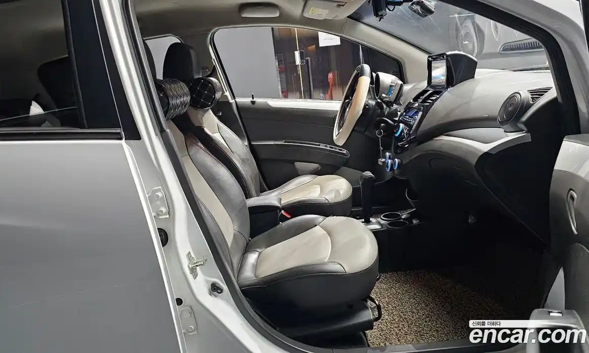 Chevrolet Spark 2012 1.0 Автомат в Москве № 315451, фото 13