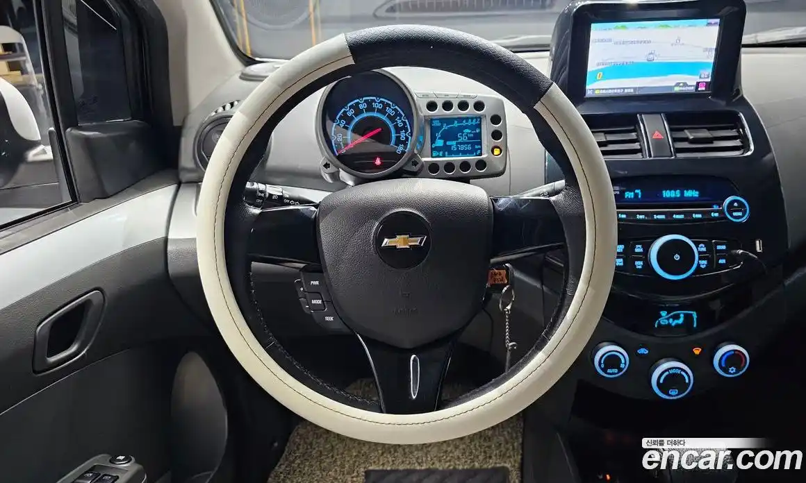 Chevrolet Spark 2012 1.0 Автомат в Москве № 315451, фото 3