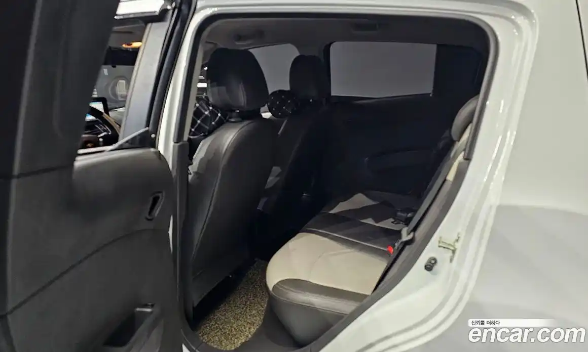 Chevrolet Spark 2012 1.0 Автомат в Москве № 315451, фото 5