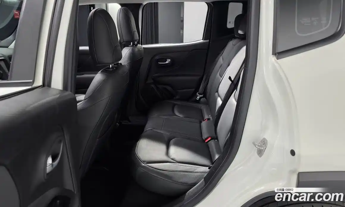 Jeep Renegade 2022 1.3 Автомат в Москве № 318173, фото 14