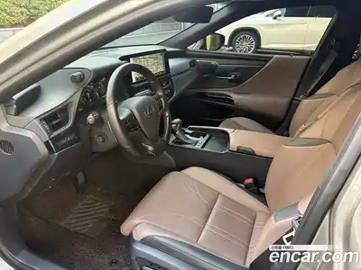 Lexus ES 2025 2.5 Автомат в Москве № 334384, миниатюра 12