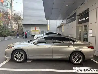 Lexus ES 2025 2.5 Автомат в Москве № 334384, миниатюра 4