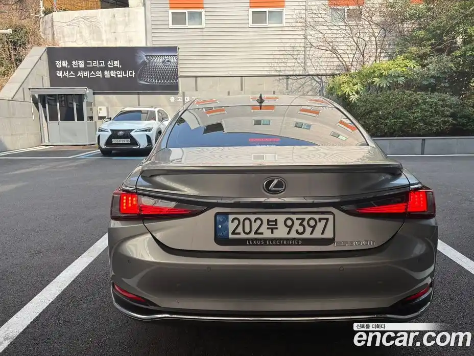 Lexus ES 2025 2.5 Автомат в Москве № 334384, фото 6