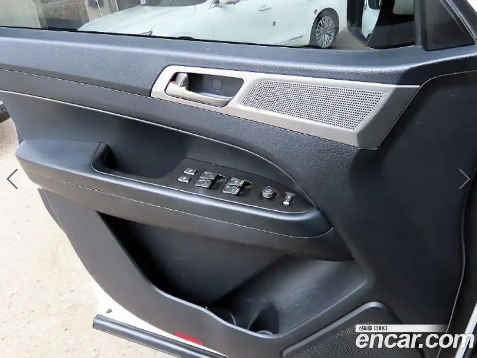 SsangYong Rexton 2018 2.2 Автомат в Москве № 342246, фото 11