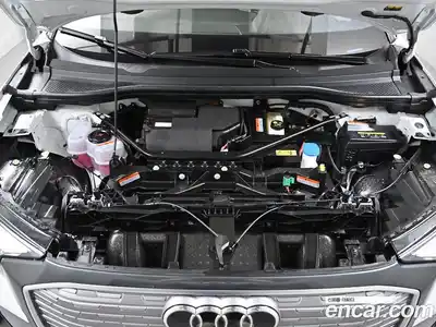 Audi Q4 e-tron 2023 0.1 Автомат в Москве № 373416, миниатюра 6