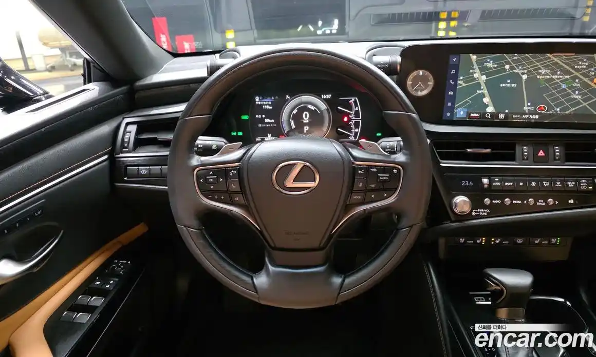 Lexus ES 2023 2.5 Автомат в Москве № 382063, фото 13