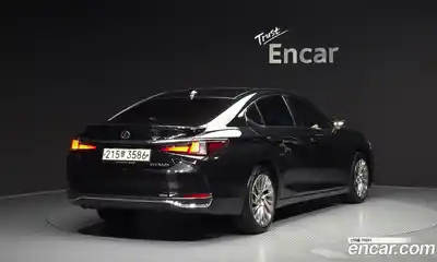 Lexus ES 2023 2.5 Автомат в Москве № 382063, миниатюра 2