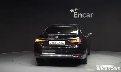 Lexus ES 2023 2.5 Автомат в Москве № 382063, миниатюра 4