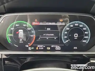 Audi e-tron 2020 0.1 Автомат в Москве № 428975, миниатюра 6