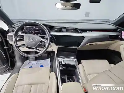 Audi e-tron 2020 0.1 Автомат в Москве № 428975, миниатюра 7
