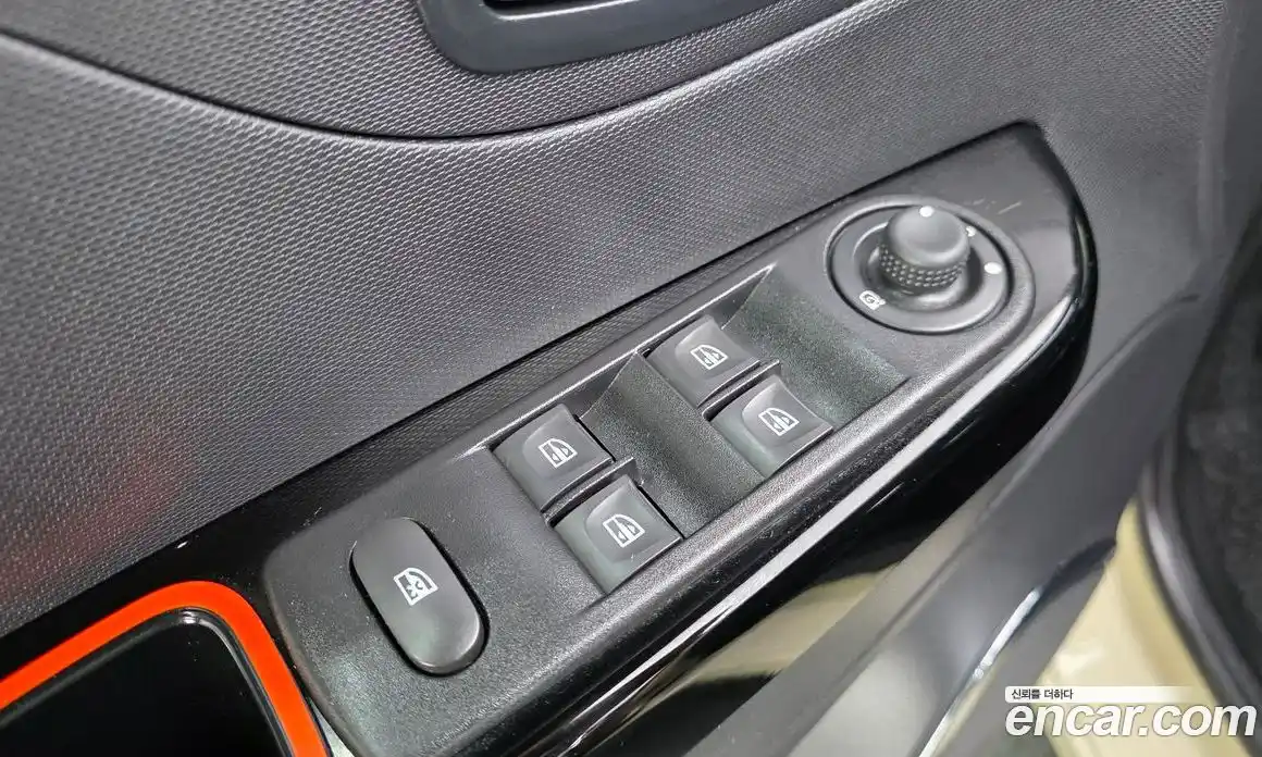 Renault QM3 2016 1.5 Автомат в Москве № 455756, фото 12