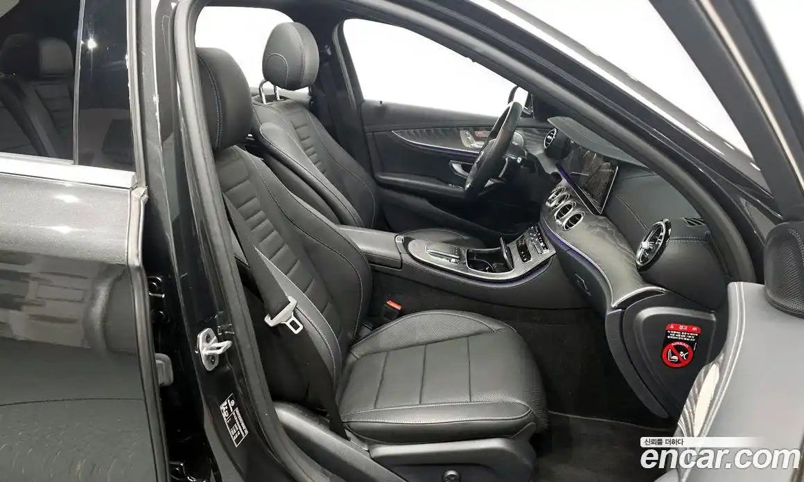 Mercedes-Benz E-Class 2022 2.0 Автомат в Москве № 466159, фото 11