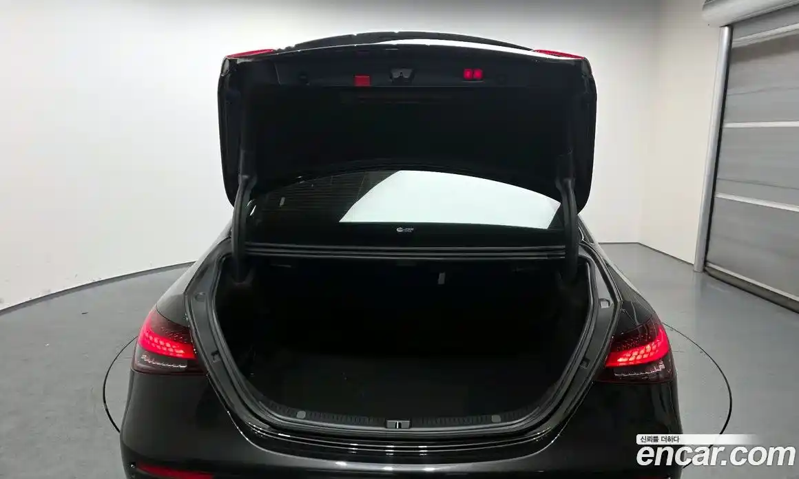 Mercedes-Benz E-Class 2022 2.0 Автомат в Москве № 466159, фото 20