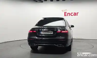 Mercedes-Benz E-Class 2022 2.0 Автомат в Москве № 466159, миниатюра 4