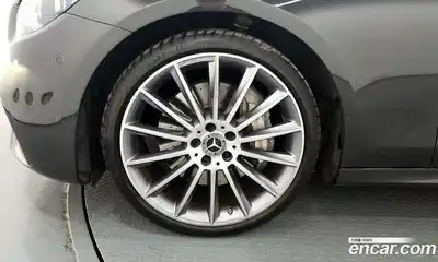 Mercedes-Benz E-Class 2022 2.0 Автомат в Москве № 466159, миниатюра 5