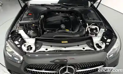 Mercedes-Benz E-Class 2022 2.0 Автомат в Москве № 466159, миниатюра 6