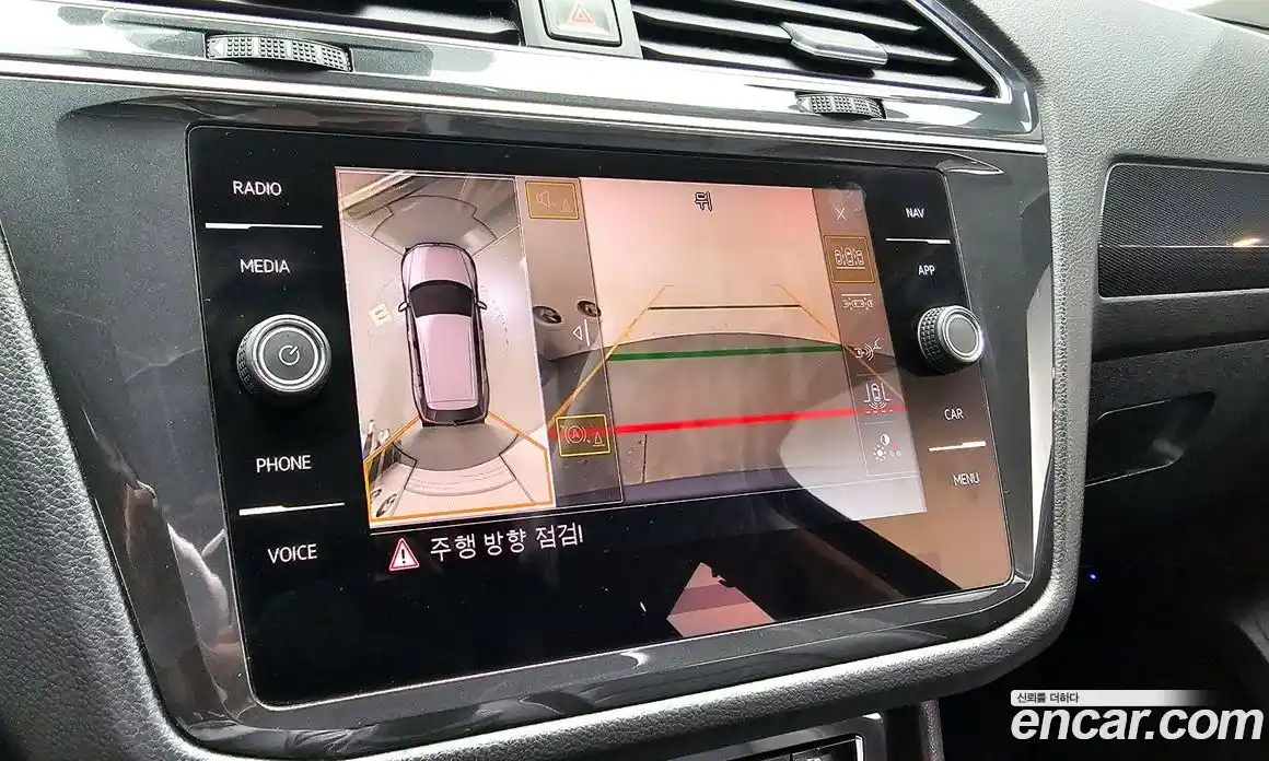 Volkswagen Tiguan 2018 2.0 Автомат в Москве № 472185, фото 16