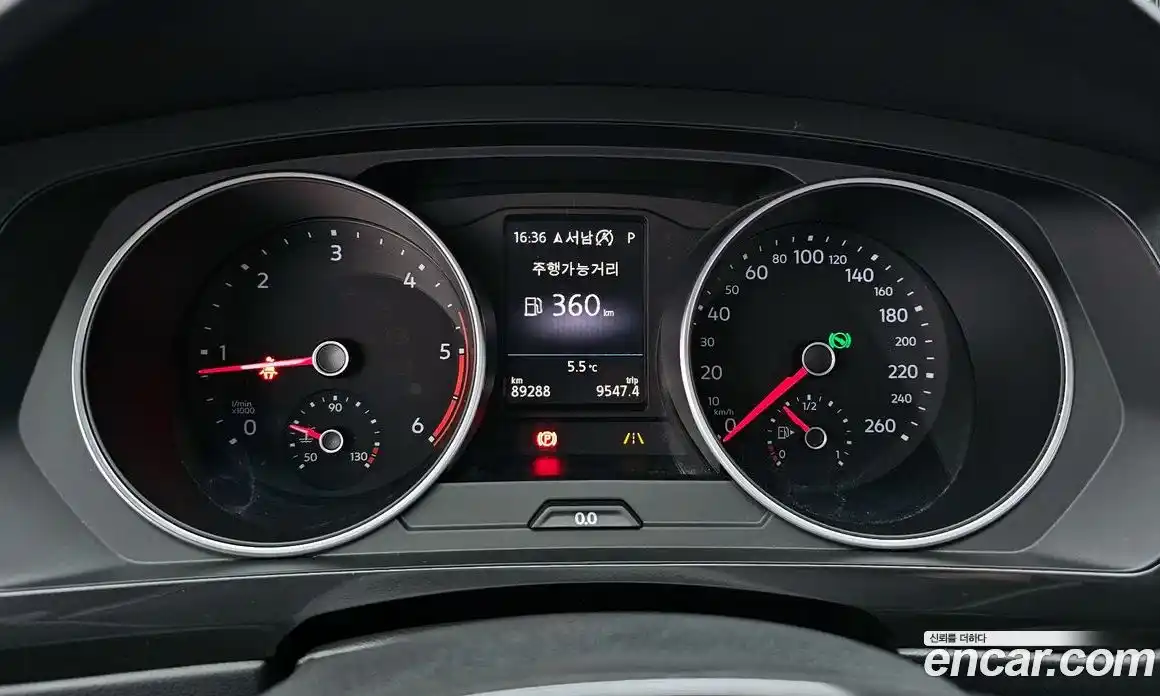 Volkswagen Tiguan 2018 2.0 Автомат в Москве № 472185, фото 8