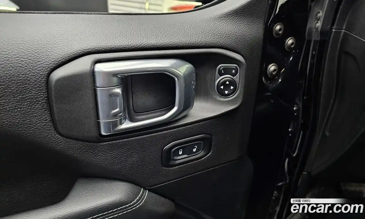 Jeep Wrangler 2021 2.0 Автомат в Москве № 472669, фото 16