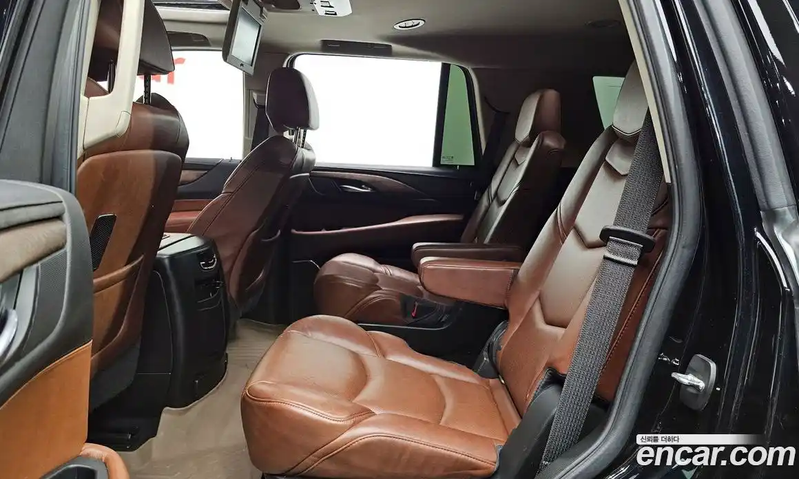 Cadillac Escalade 2018 6.2 Автомат в Москве № 474741, фото 12