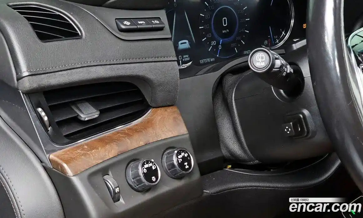 Cadillac Escalade 2018 6.2 Автомат в Москве № 474741, фото 14