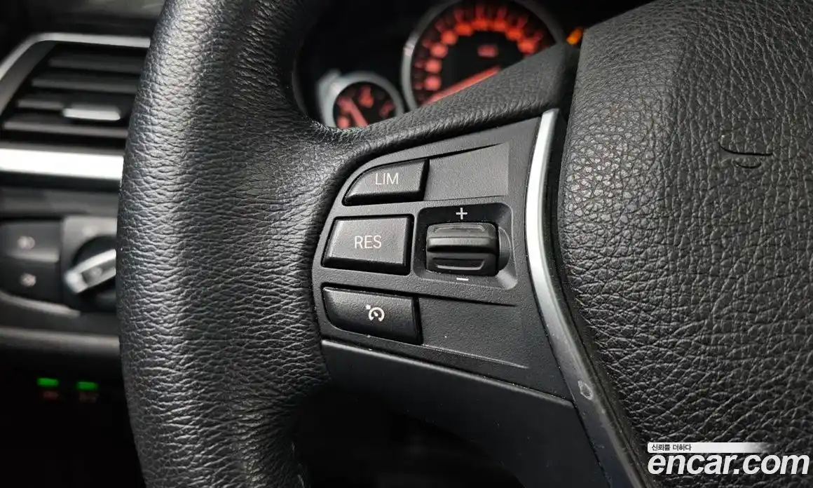 BMW 3-Series 2018 2.0 Автомат в Москве № 491936, фото 18