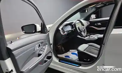 BMW 3-Series 2021 2.0 Автомат в Москве № 493151, миниатюра 10