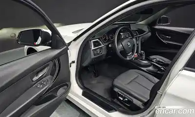 BMW 3-Series 2018 2.0 Автомат в Москве № 493328, миниатюра 11