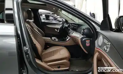 Mercedes-Benz E-Class 2017 2.0 Автомат в Москве № 494203, миниатюра 11