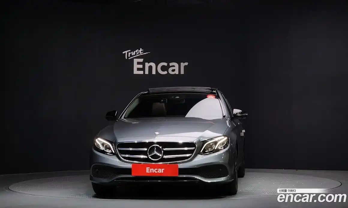 Mercedes-Benz E-Class 2017 2.0 Автомат в Москве № 494203, фото 3