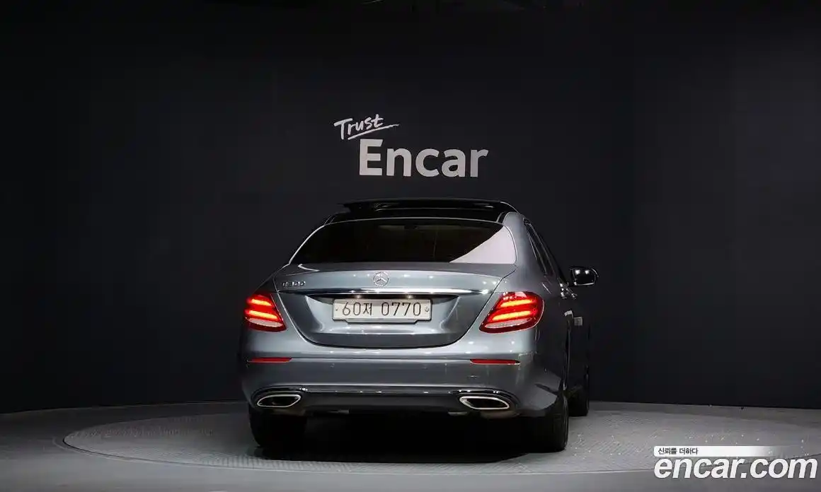 Mercedes-Benz E-Class 2017 2.0 Автомат в Москве № 494203, фото 4