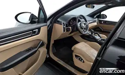 Porsche Cayenne 2021 3.0 Автомат в Москве № 498179, миниатюра 10