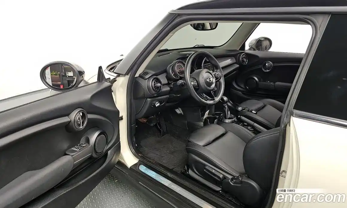 Mini Cooper 2018 1.5 Автомат в Москве № 499296, фото 11