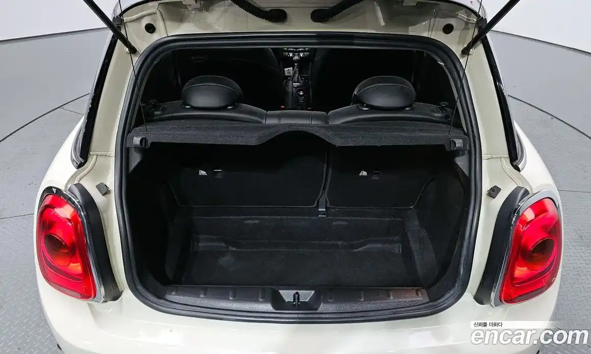 Mini Cooper 2018 1.5 Автомат в Москве № 499296, фото 20