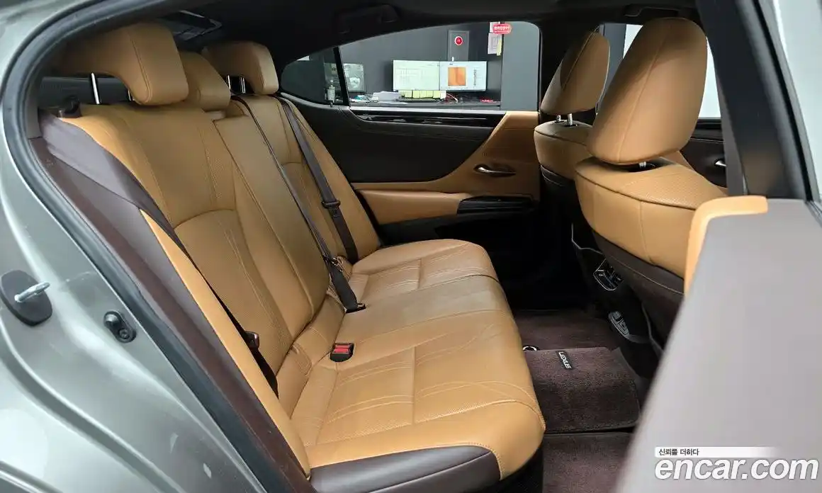 Lexus ES 2021 2.5 Автомат в Москве № 499728, фото 11