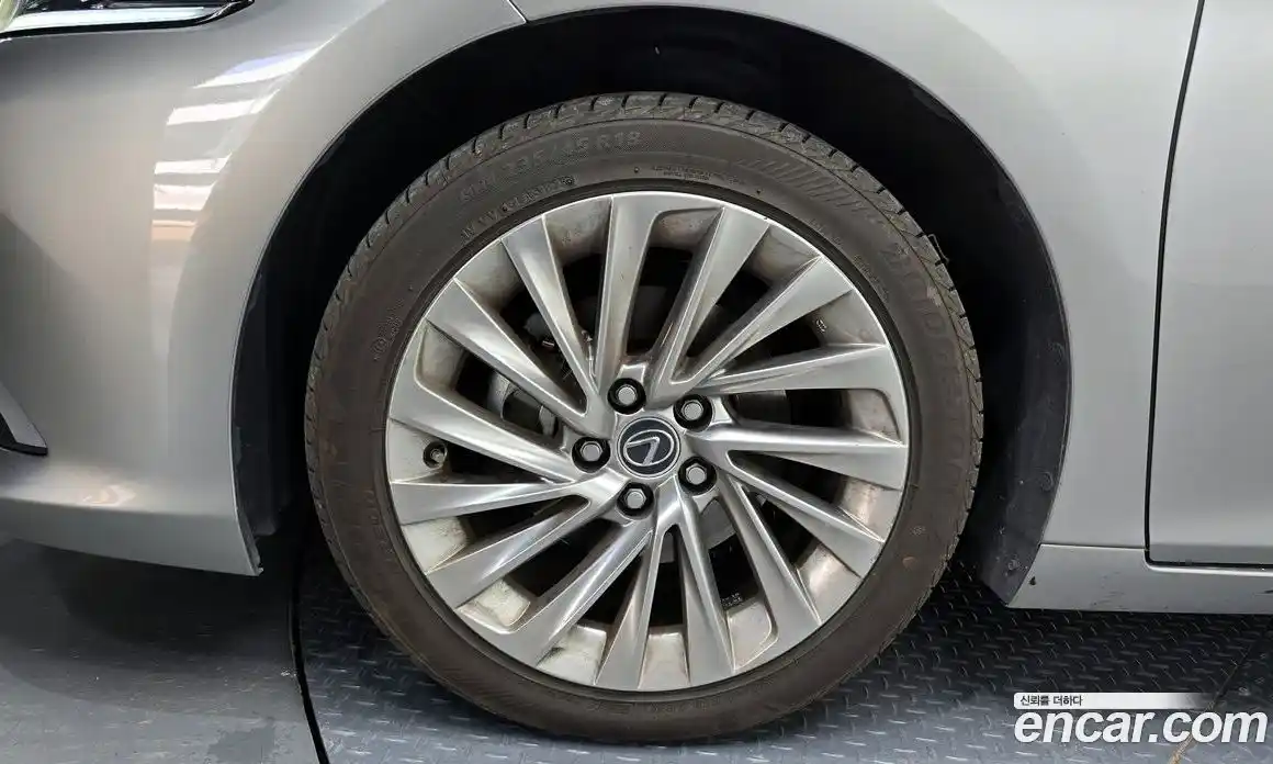 Lexus ES 2021 2.5 Автомат в Москве № 499728, фото 4