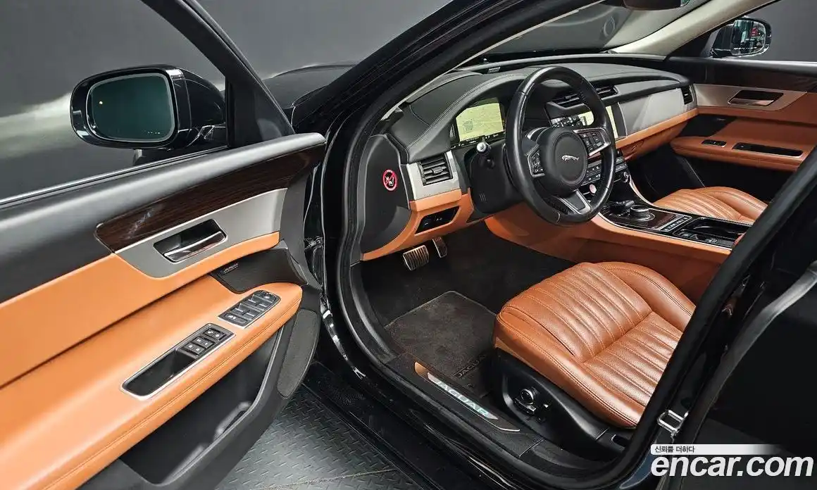 Jaguar XF 2019 2.0 Автомат в Москве № 500227, фото 11