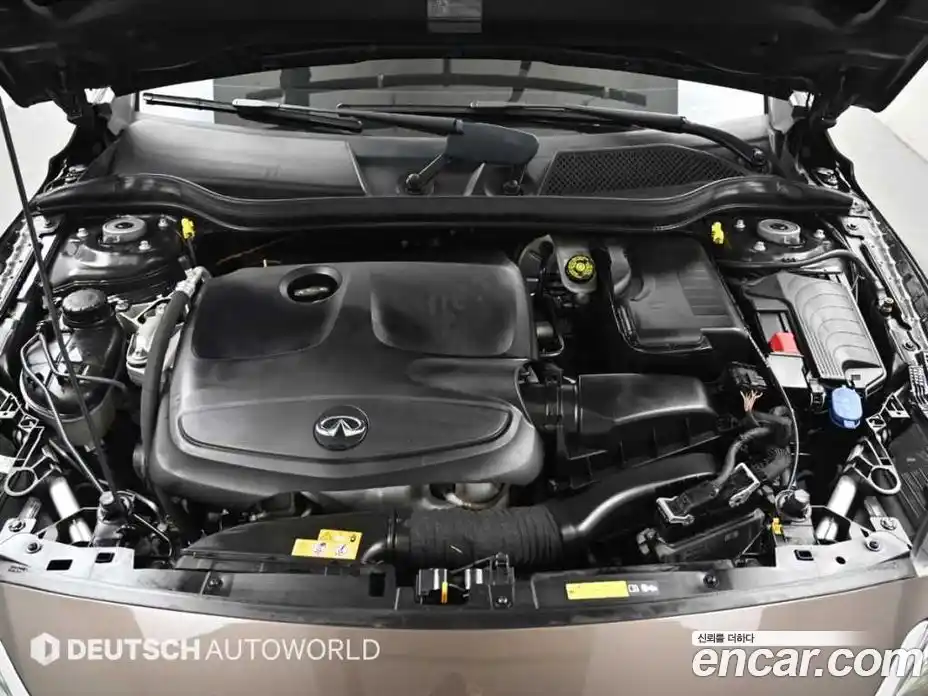 Infiniti Q30 2017 2.0 Автомат в Москве № 500419, фото 6