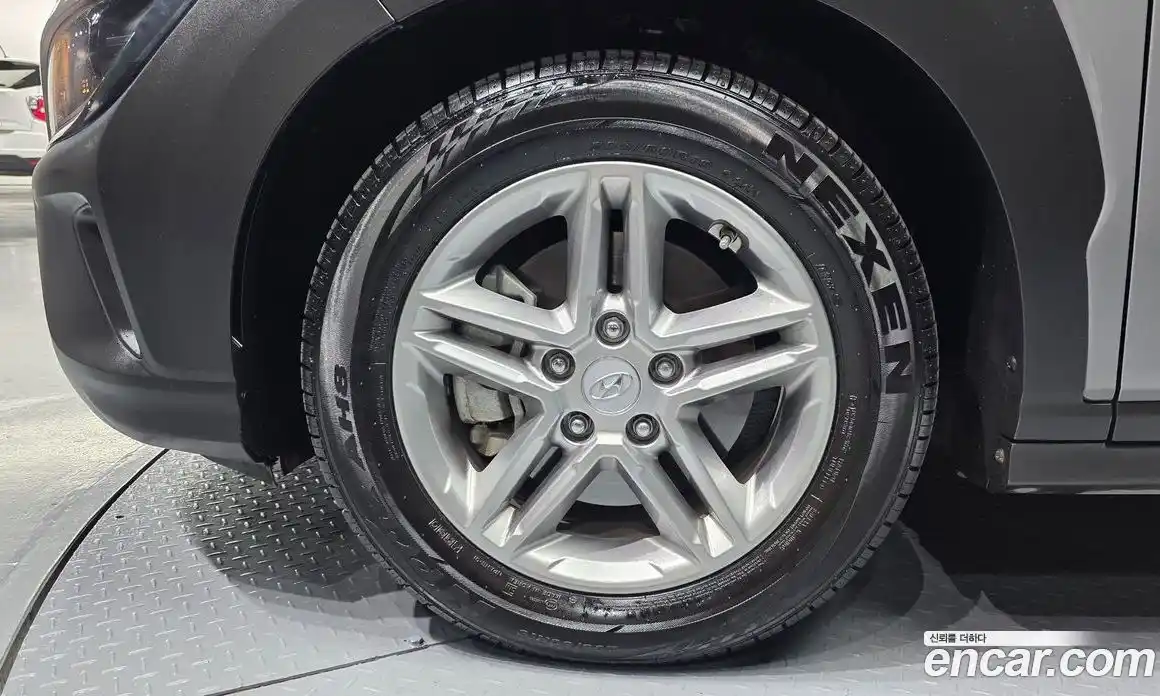 Hyundai Kona 2023 1.6 Автомат в Москве № 517874, фото 5