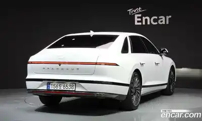 Hyundai Grandeur 2023 2.5 Автомат в Москве № 518366, миниатюра 2