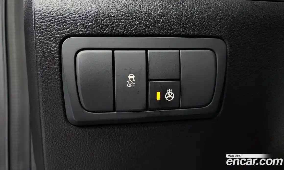 SsangYong Korando 2013 2.0 Механическая в Москве № 518772, фото 13