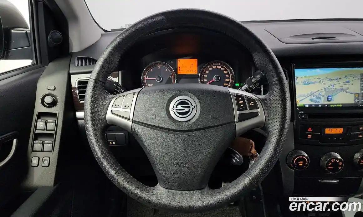 SsangYong Korando 2013 2.0 Механическая в Москве № 518772, фото 14