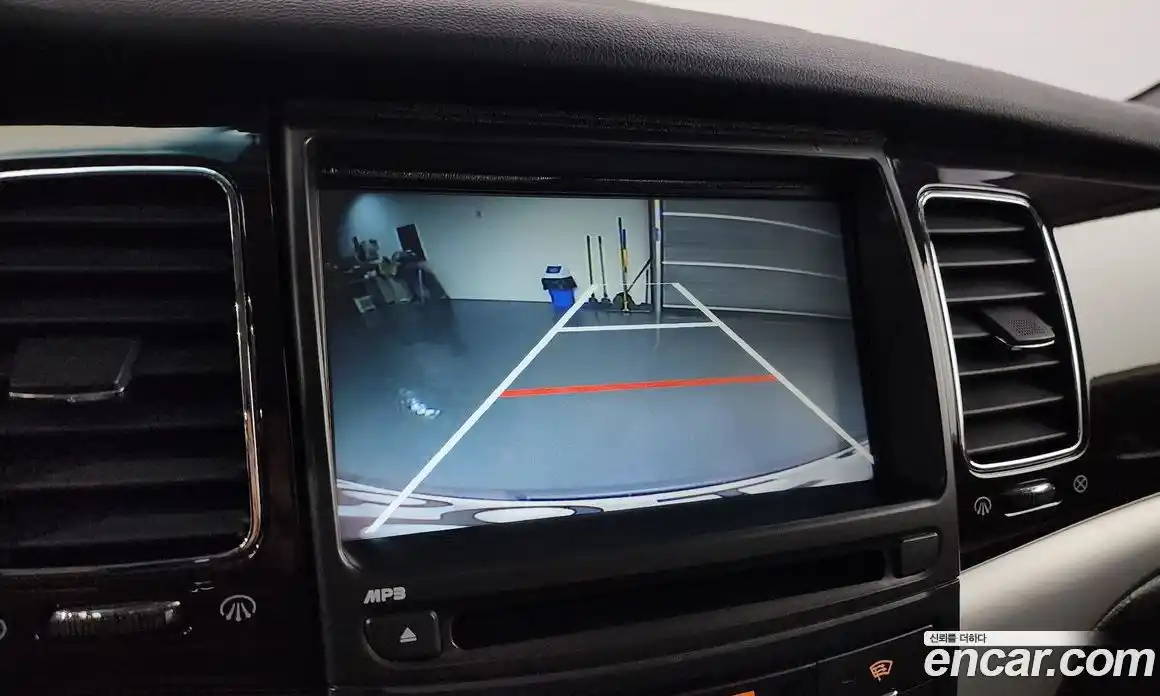 SsangYong Korando 2013 2.0 Механическая в Москве № 518772, фото 17