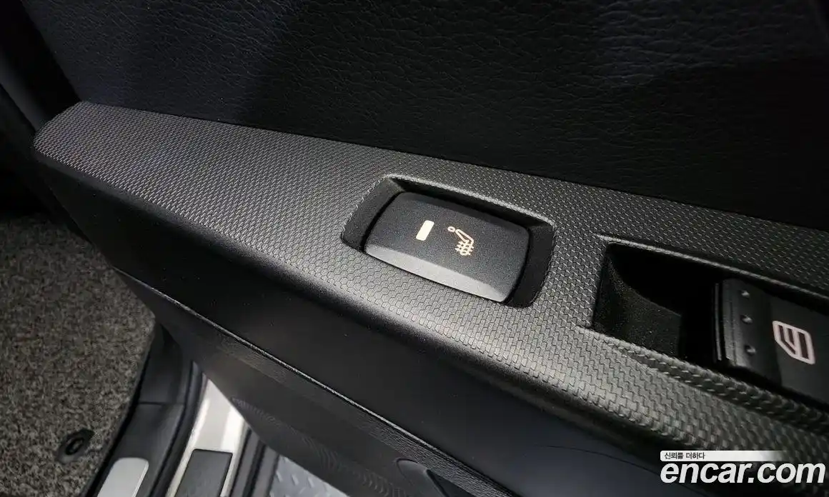 SsangYong Korando 2013 2.0 Механическая в Москве № 518772, фото 19