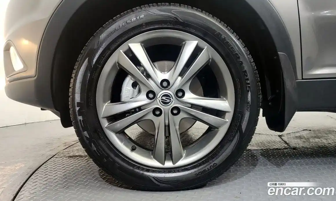 SsangYong Korando 2013 2.0 Механическая в Москве № 518772, фото 5