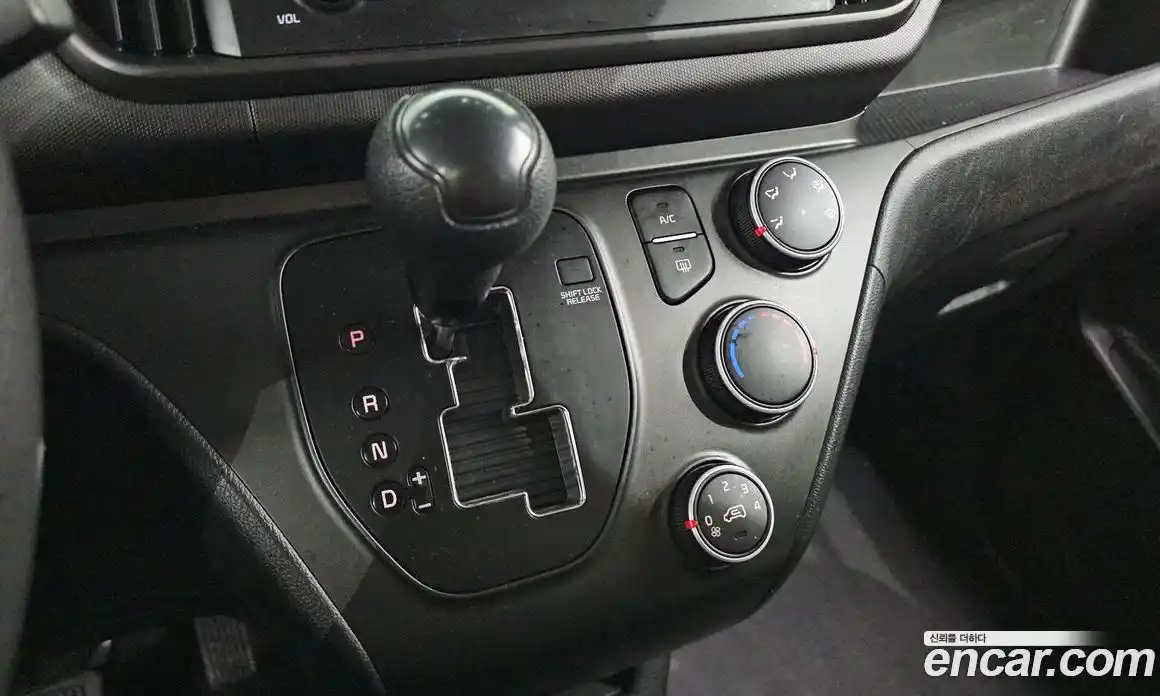 Kia Ray 2023 1.0 Автомат в Москве № 519892, фото 9