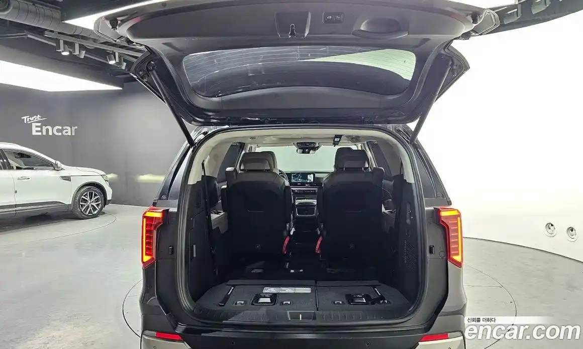 Kia Canival 2024 3.5 Автомат в Москве № 520211, фото 20