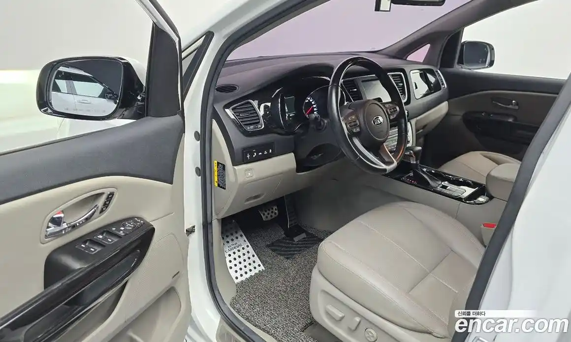 Kia Canival 2019 3.3 Автомат в Москве № 521826, фото 11