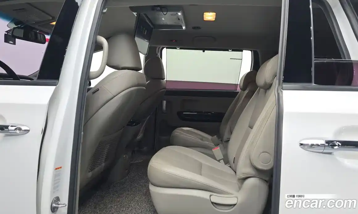 Kia Canival 2019 3.3 Автомат в Москве № 521826, фото 12